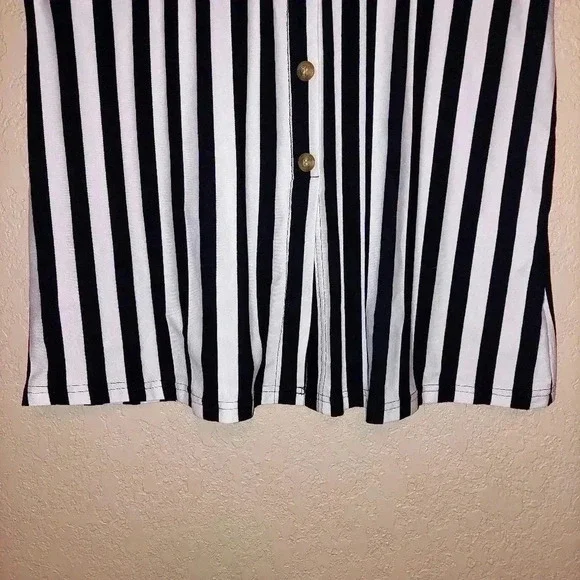 Tickled Teal Black and white striped skirt Size Large - Picture 5 of 5